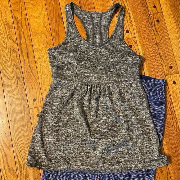 Pro player size medium Grey sleeveless  drawstring yoga top and Pro player purpl - Picture 2 of 9